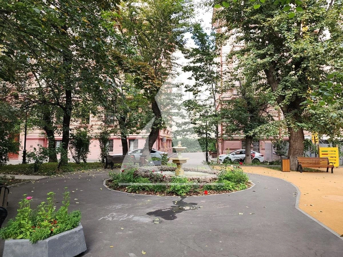 Романов пер.